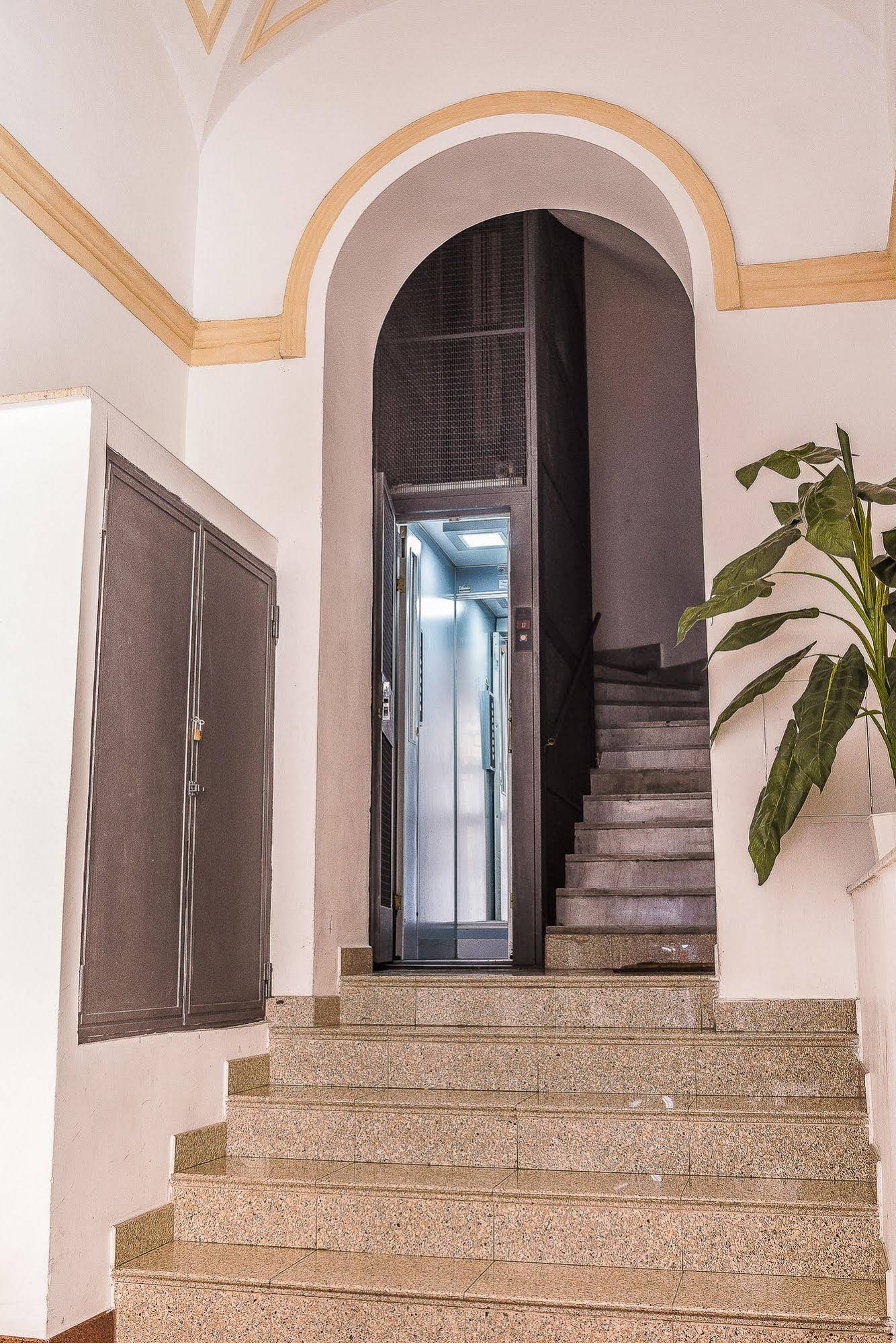 Booking House