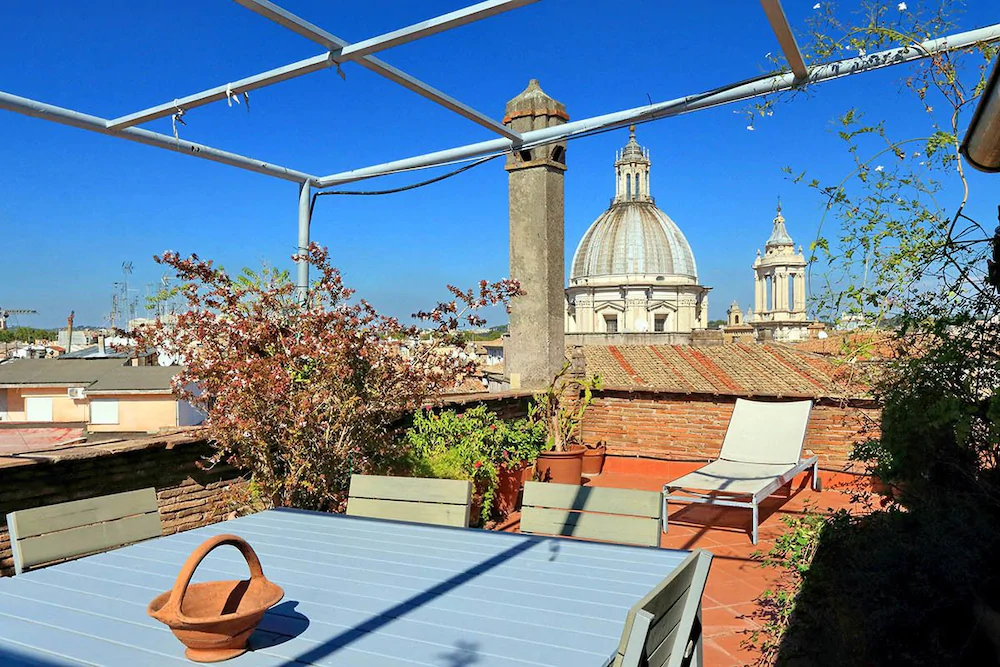 Campo De Fiori Large Penthouse