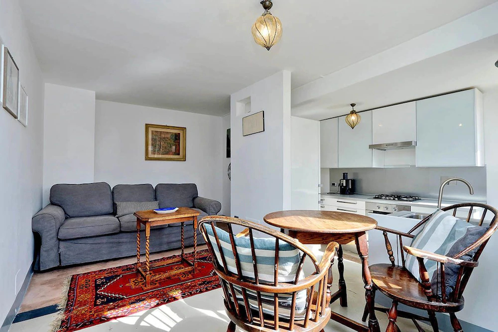 Campo De Fiori Large Penthouse