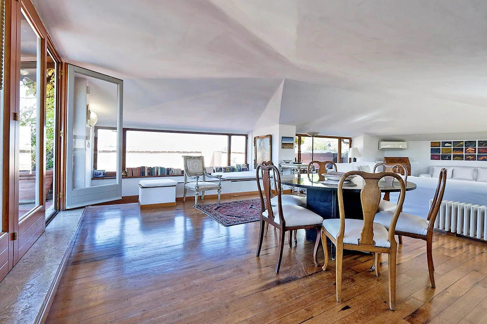 Campo De Fiori Large Penthouse