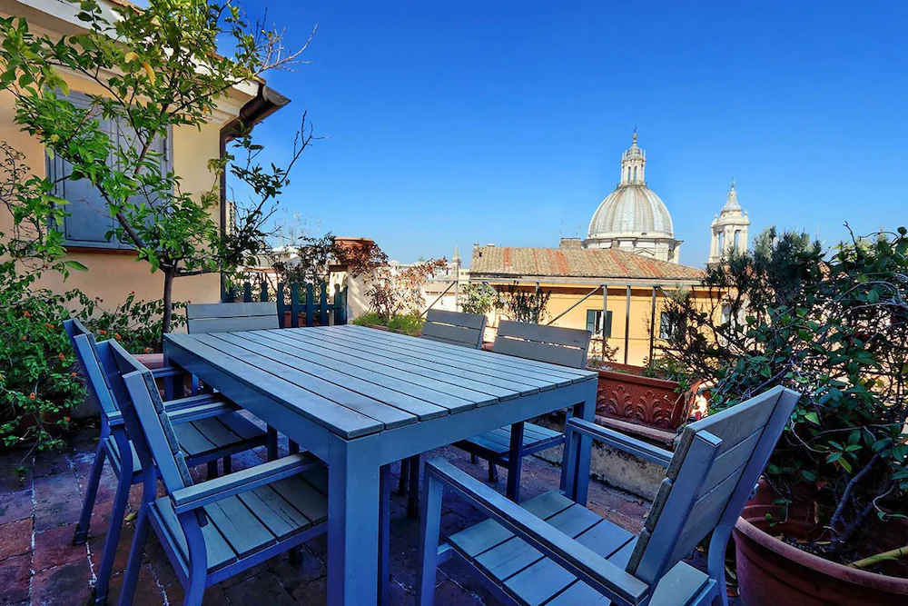 Campo De Fiori Large Penthouse
