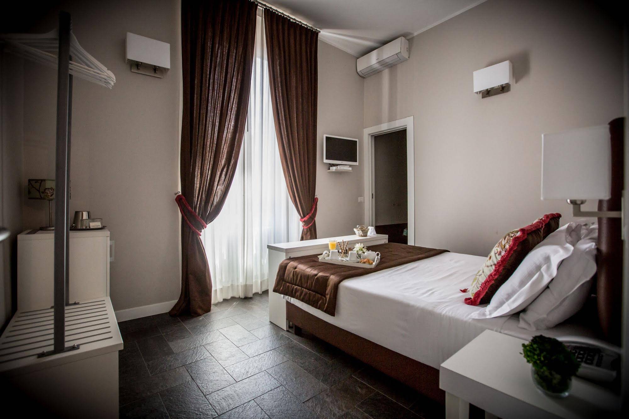 Chic & Town Luxury Rooms
