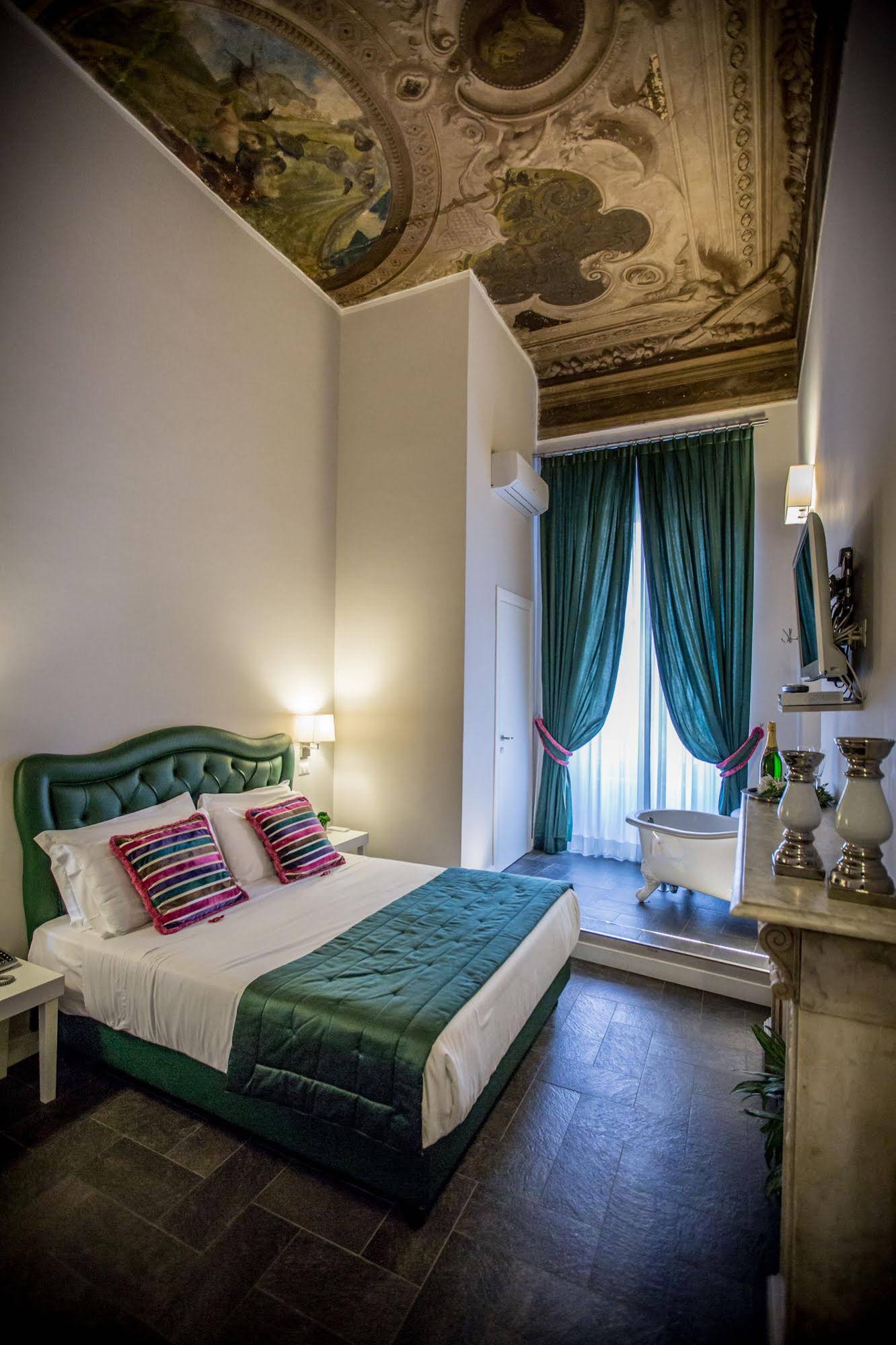 Chic & Town Luxury Rooms