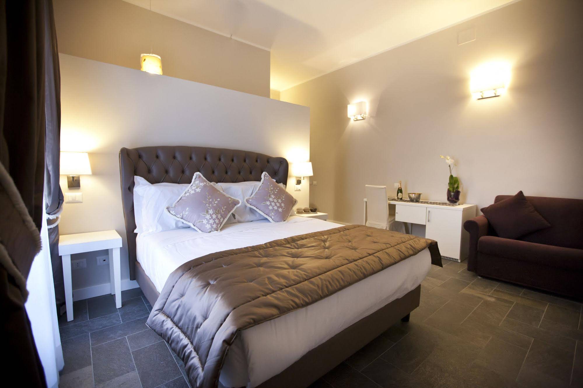 Chic & Town Luxury Rooms