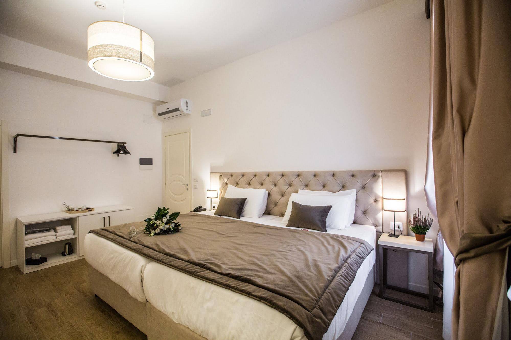 Chic & Town Luxury Rooms