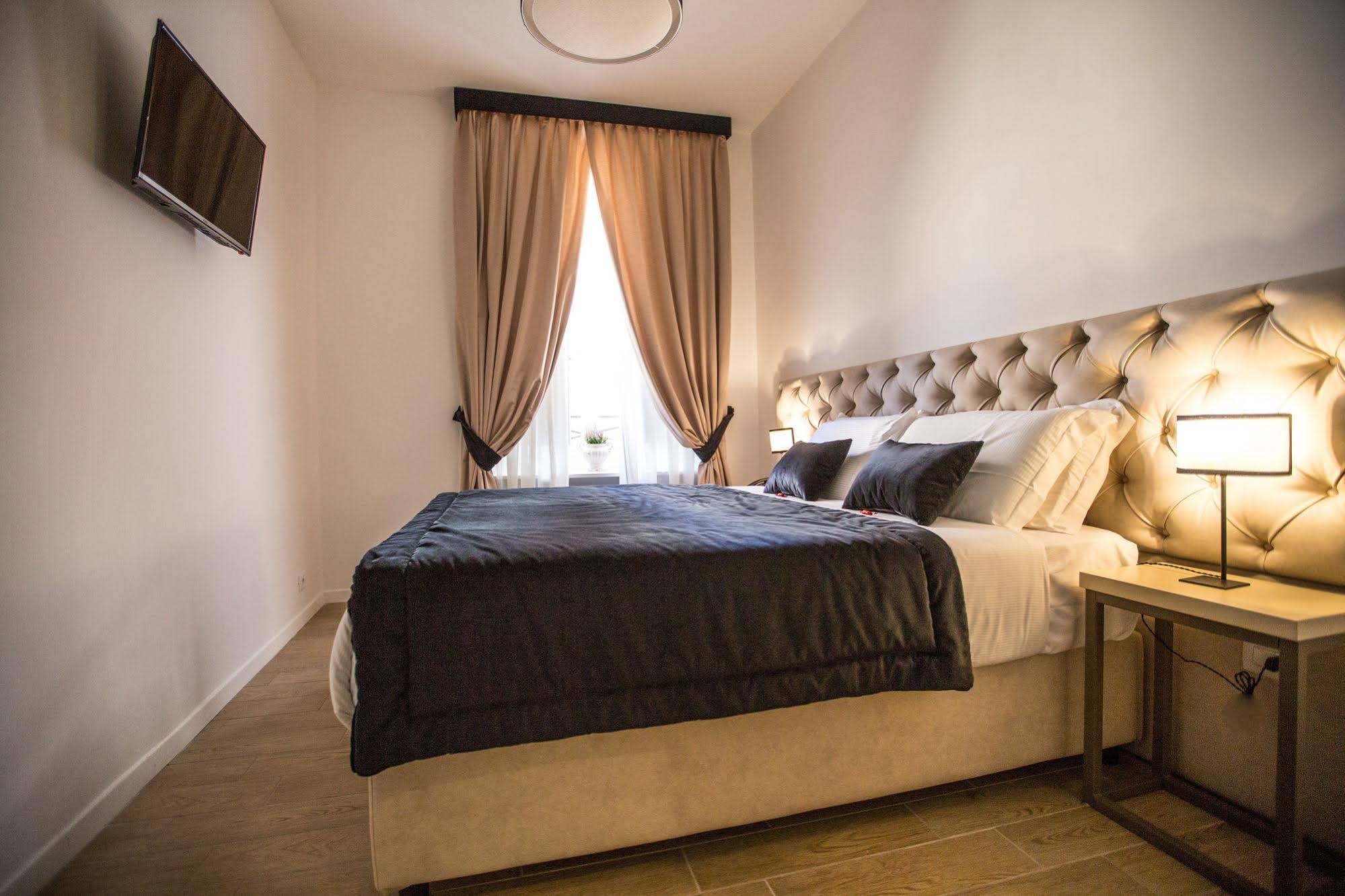 Chic & Town Luxury Rooms