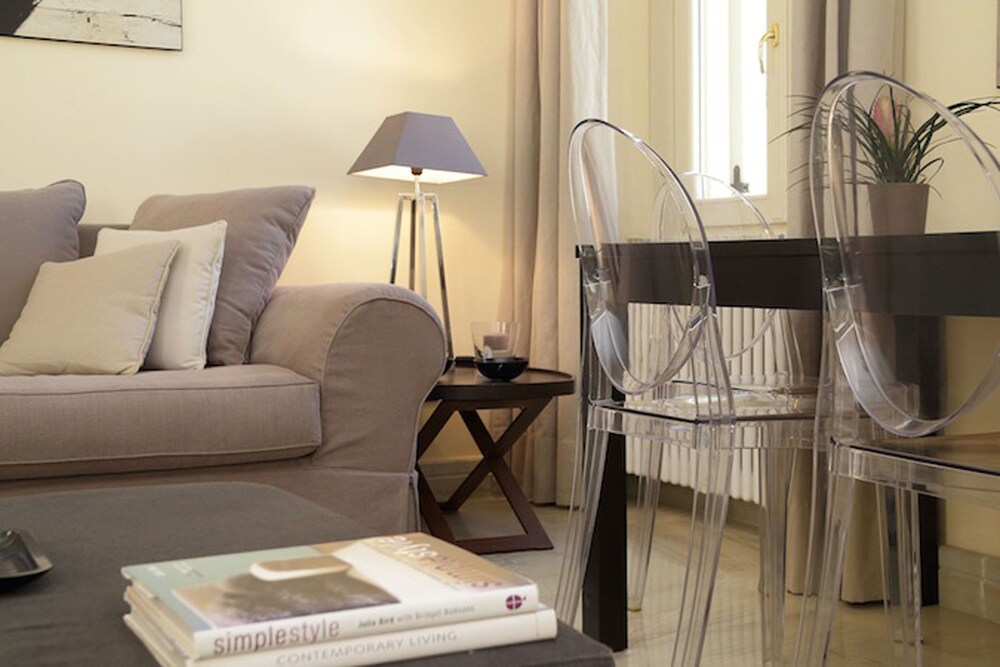 Crispi Luxury Apartments - My Extra Home
