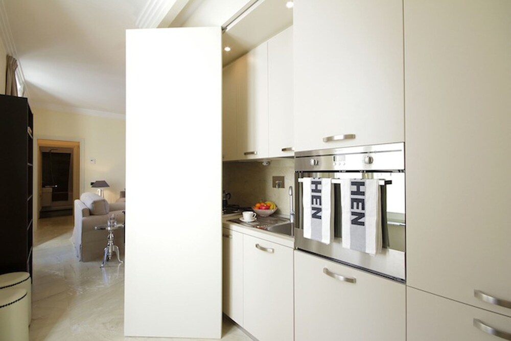 Crispi Luxury Apartments - My Extra Home