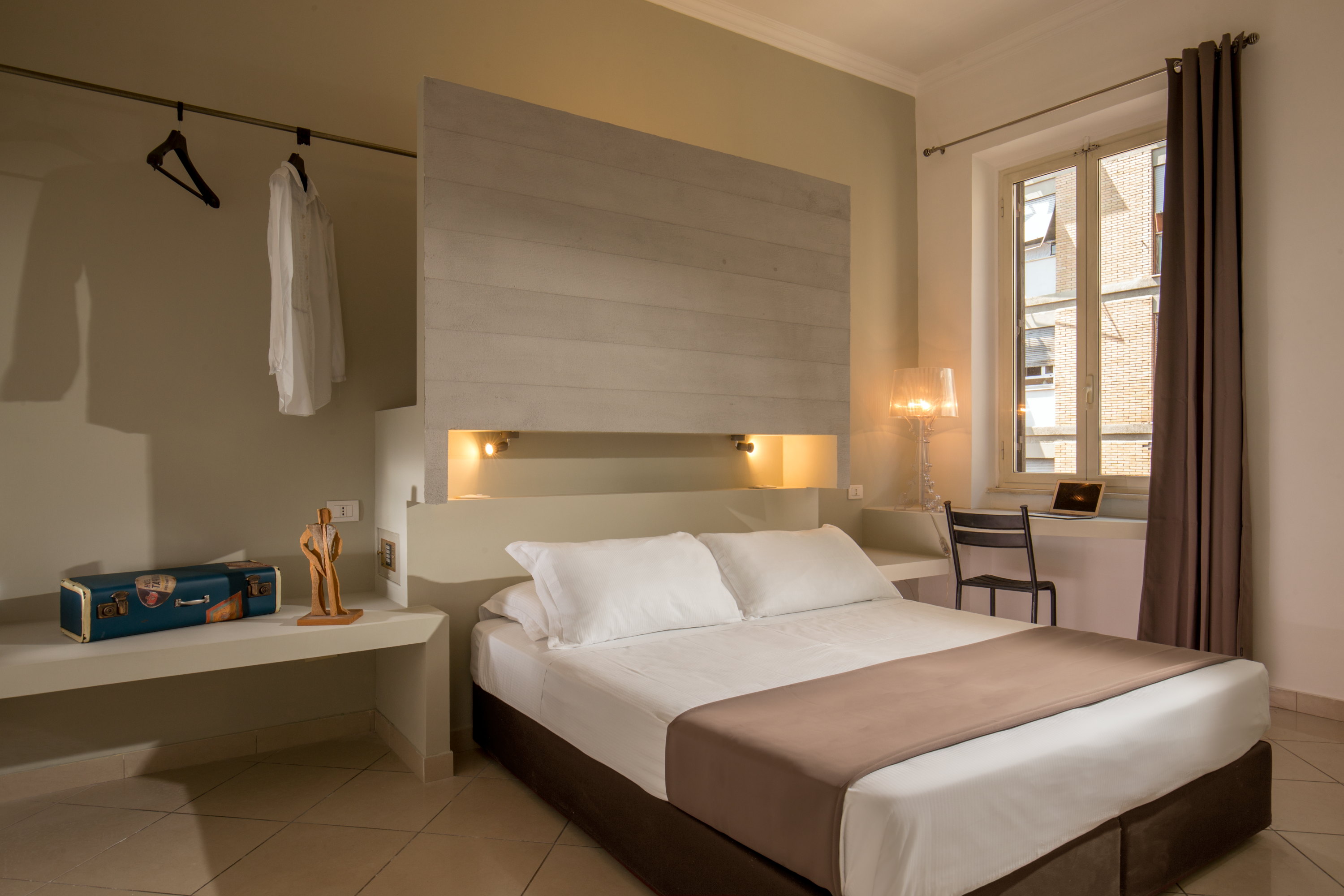 Crossroad Hotel
