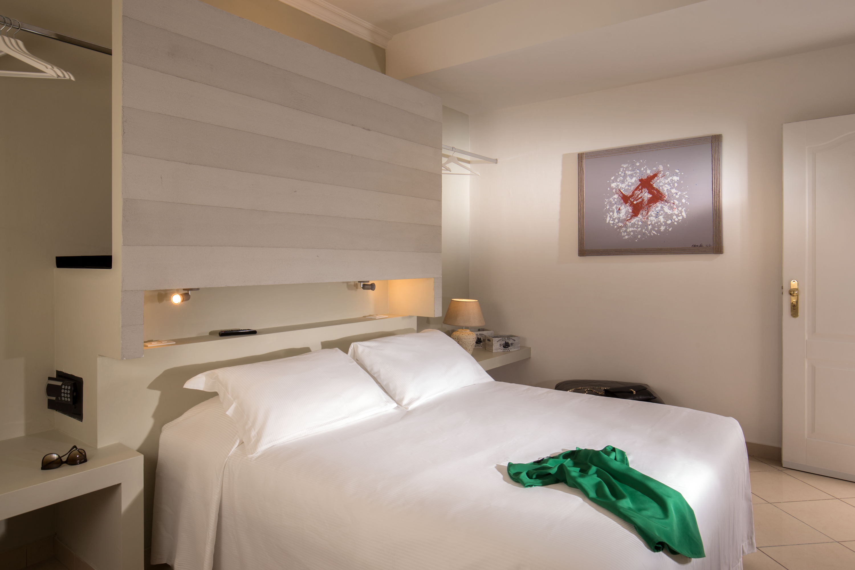 Crossroad Hotel
