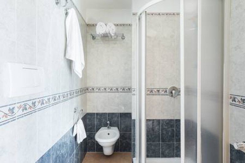 Crosti Hotel & Residence