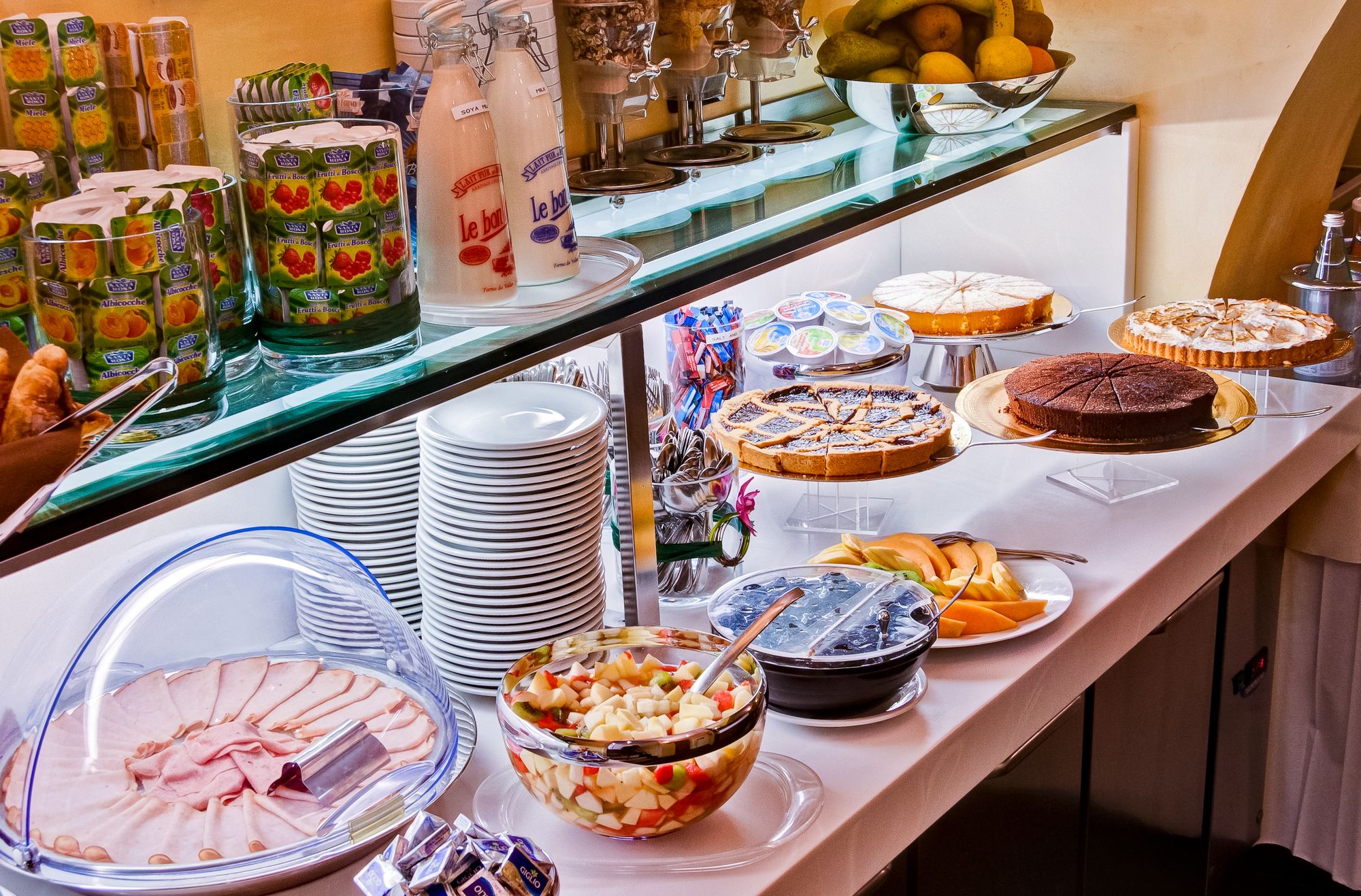 Crosti Hotel & Residence