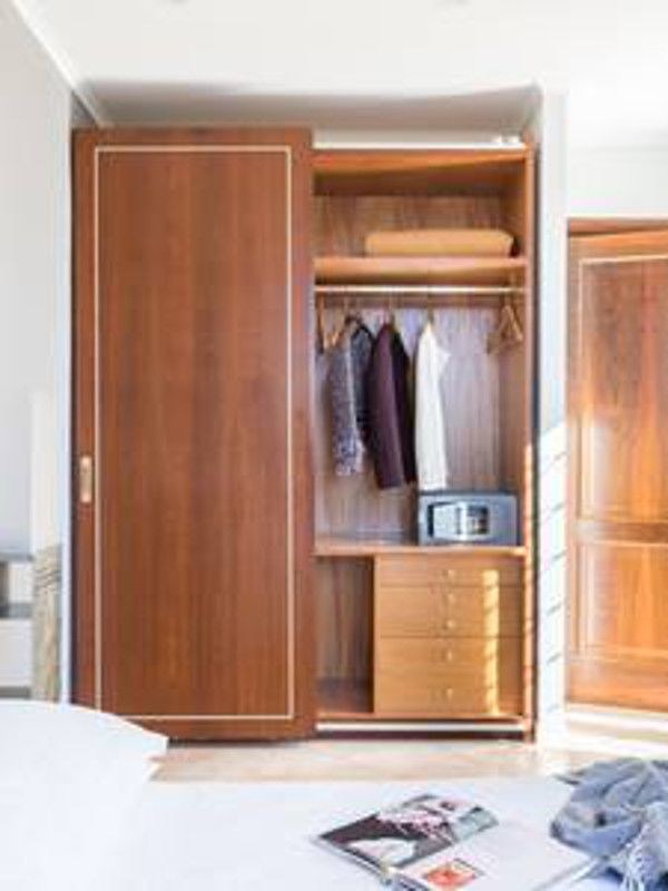 Crosti Hotel & Residence