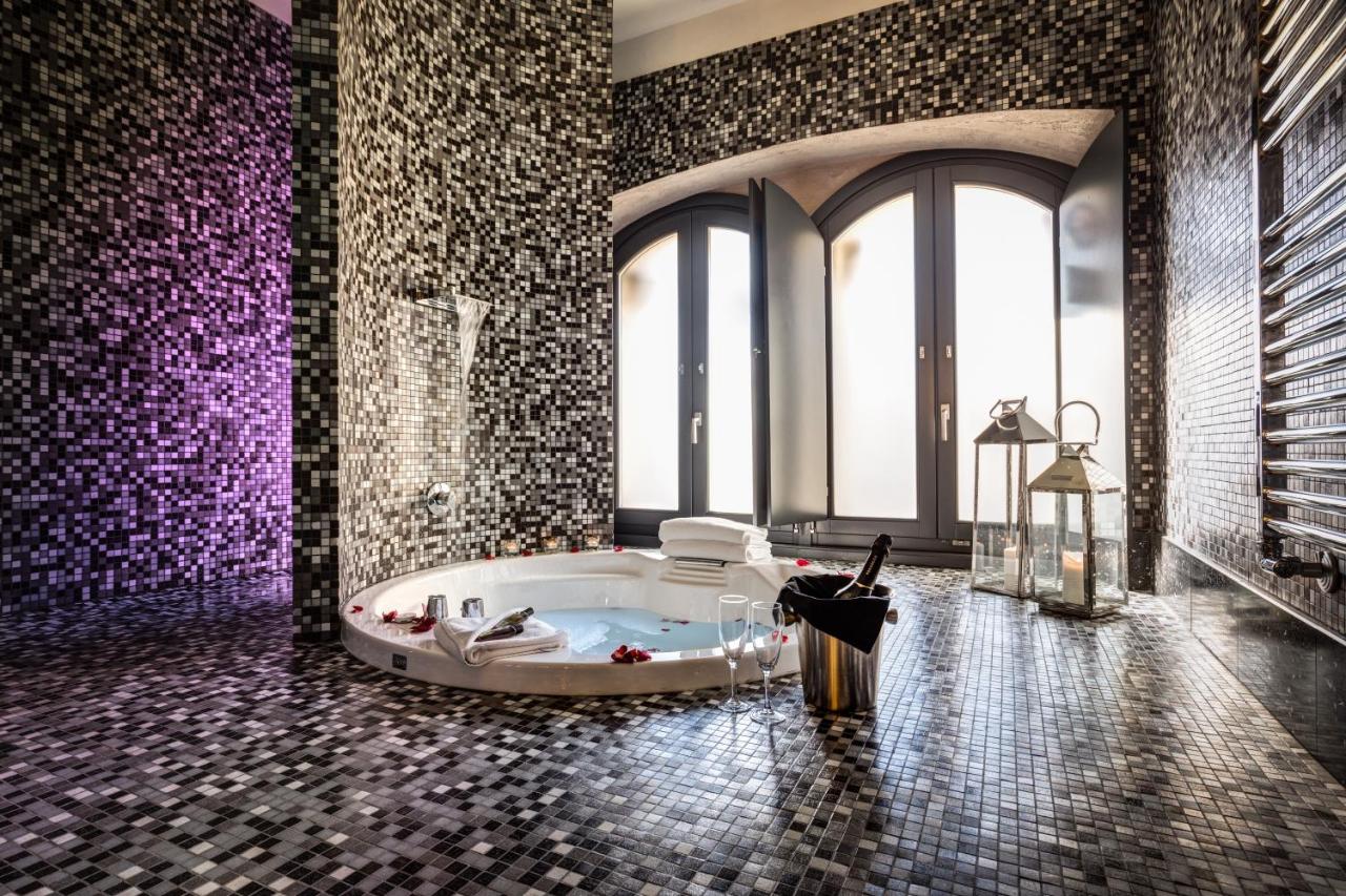 Dharma Luxury Hotel