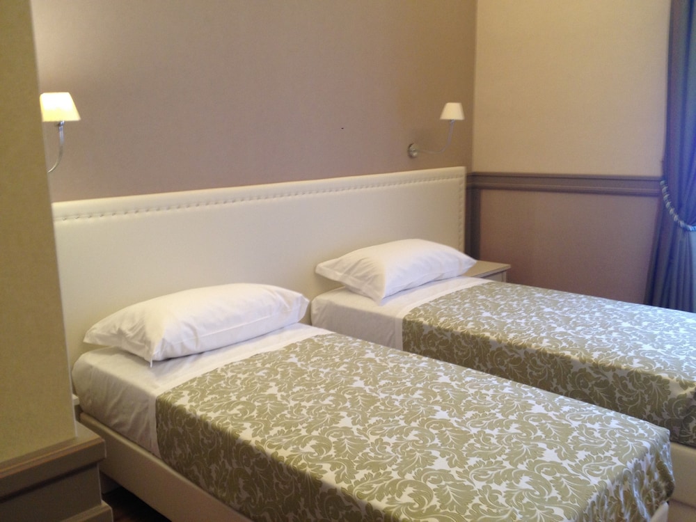 Dnb House Hotel