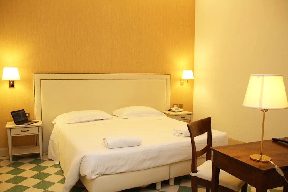 Dnb House Hotel