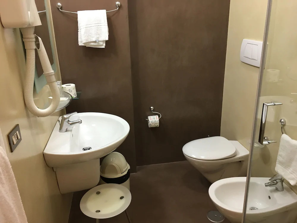 Dnb House Hotel