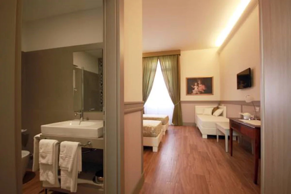 Dnb House Hotel