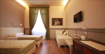 Dnb House Hotel