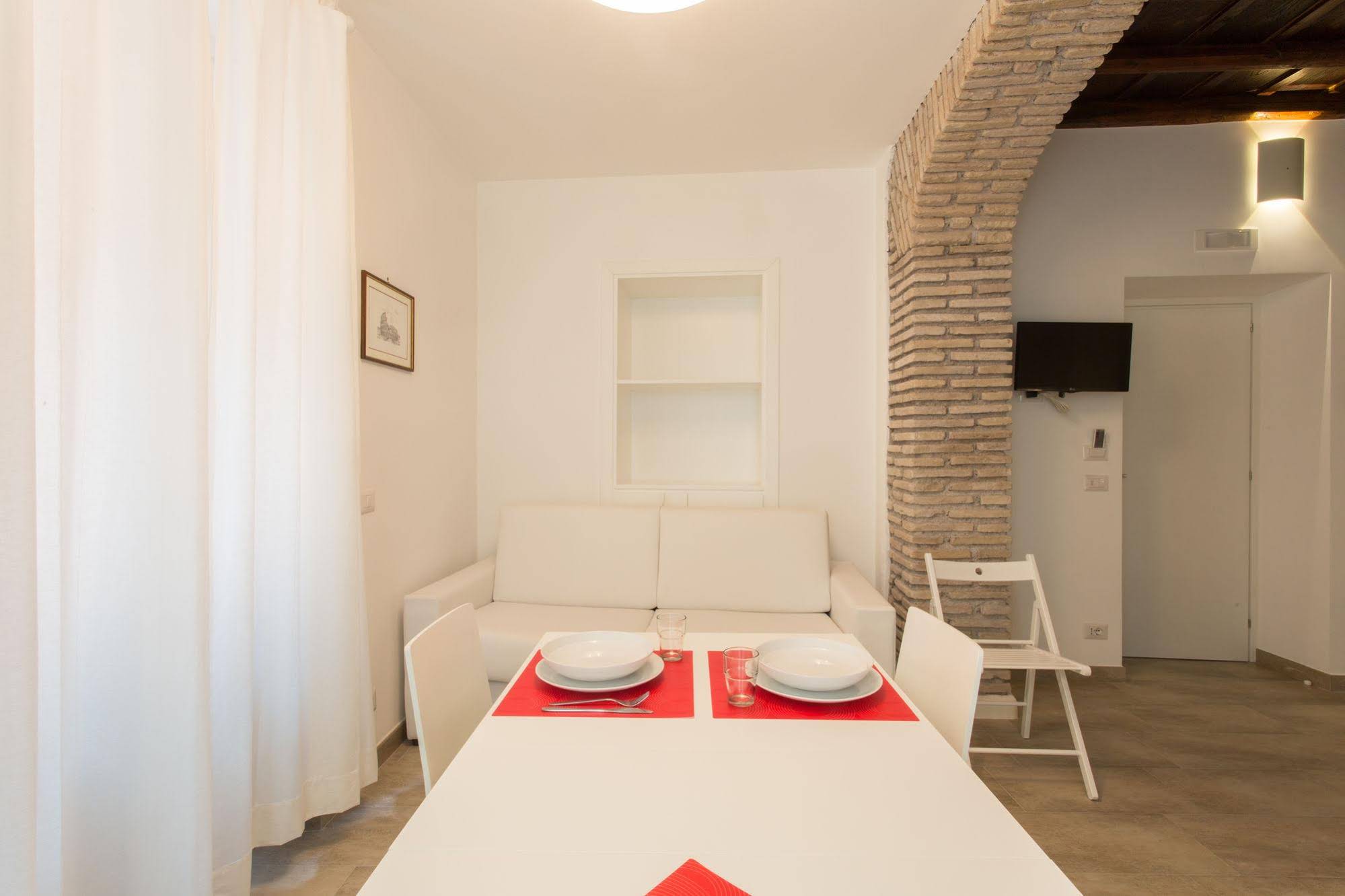 Domenichino Luxury Home