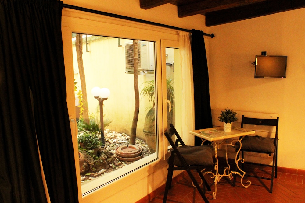 Domus Dea B&B