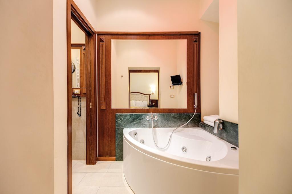 Esedra Inn Rome