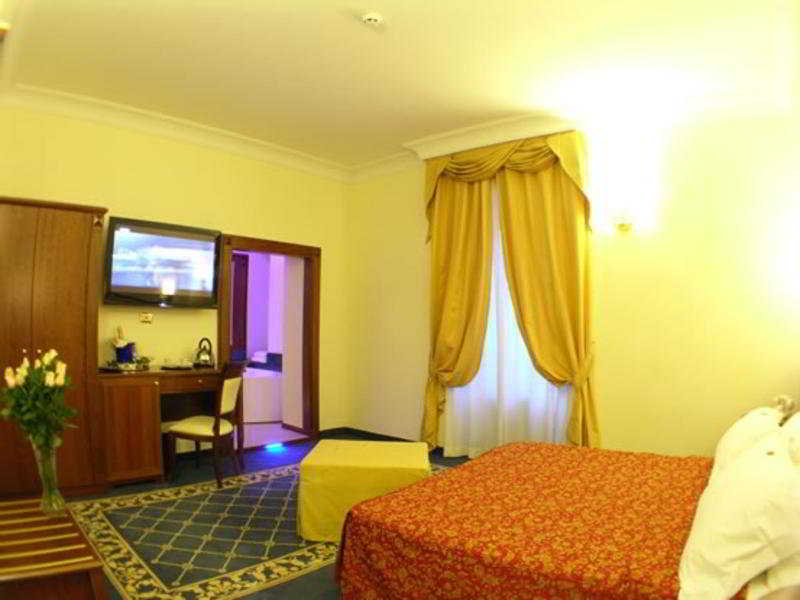 Esedra Inn Rome