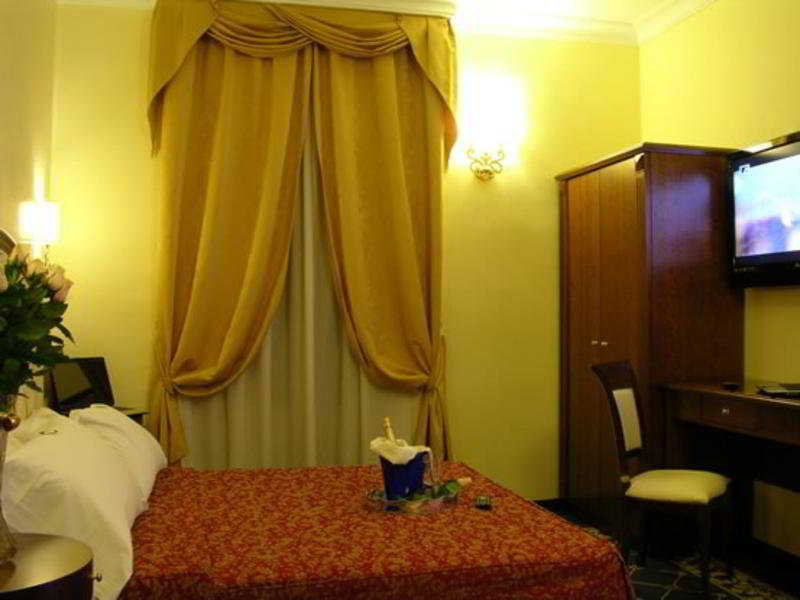 Esedra Inn Rome