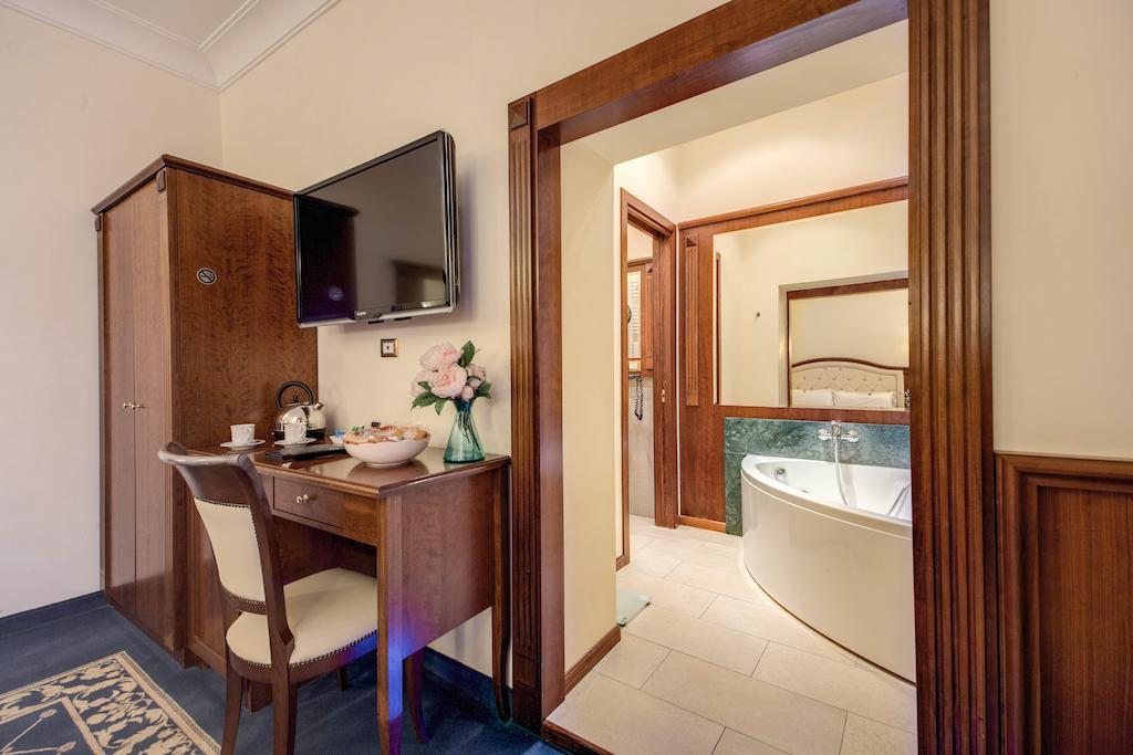 Esedra Inn Rome