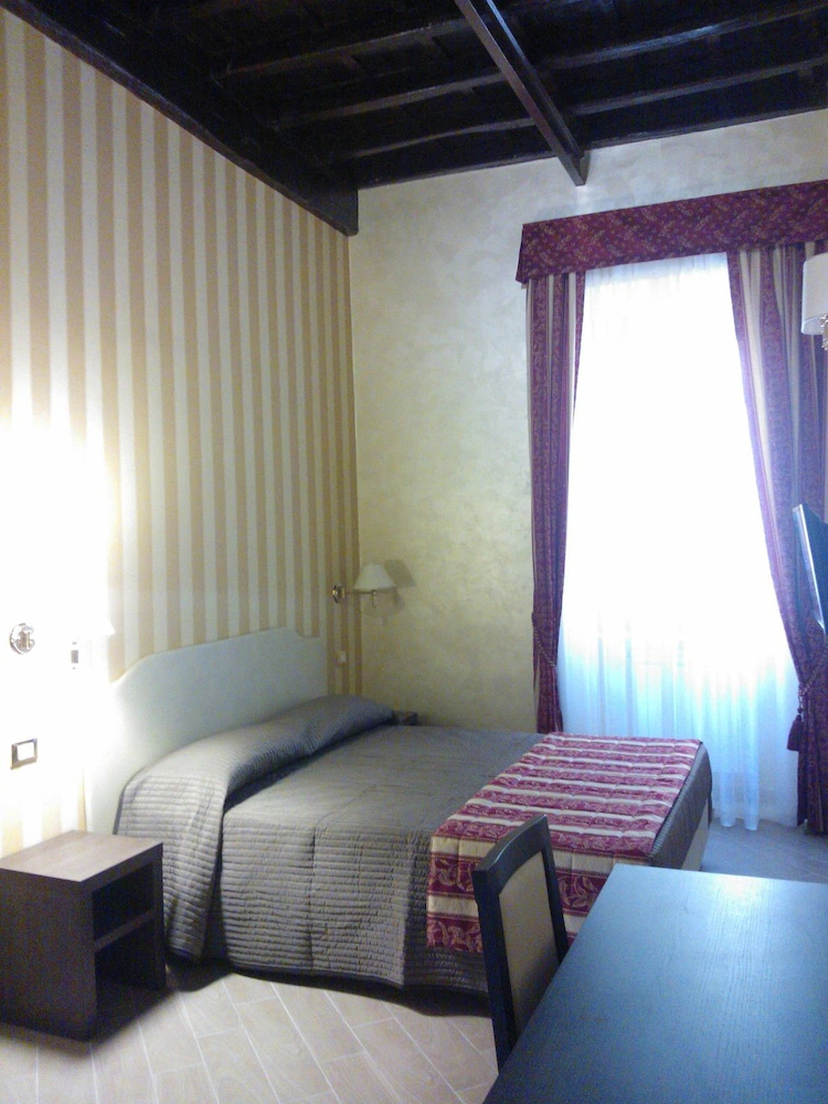 Excellence Suite