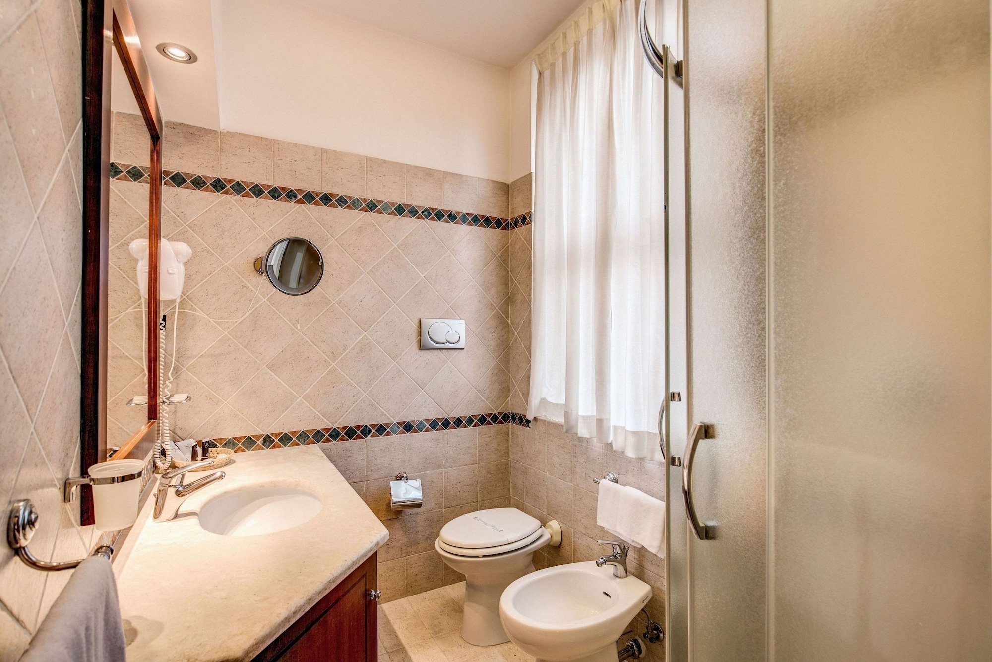 Al Manthia Hotel