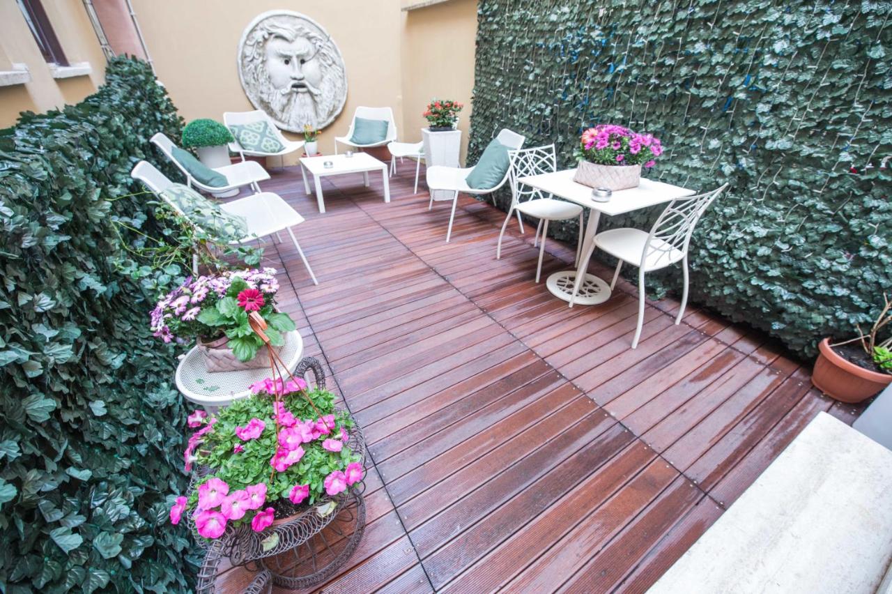 Hotel Caravita