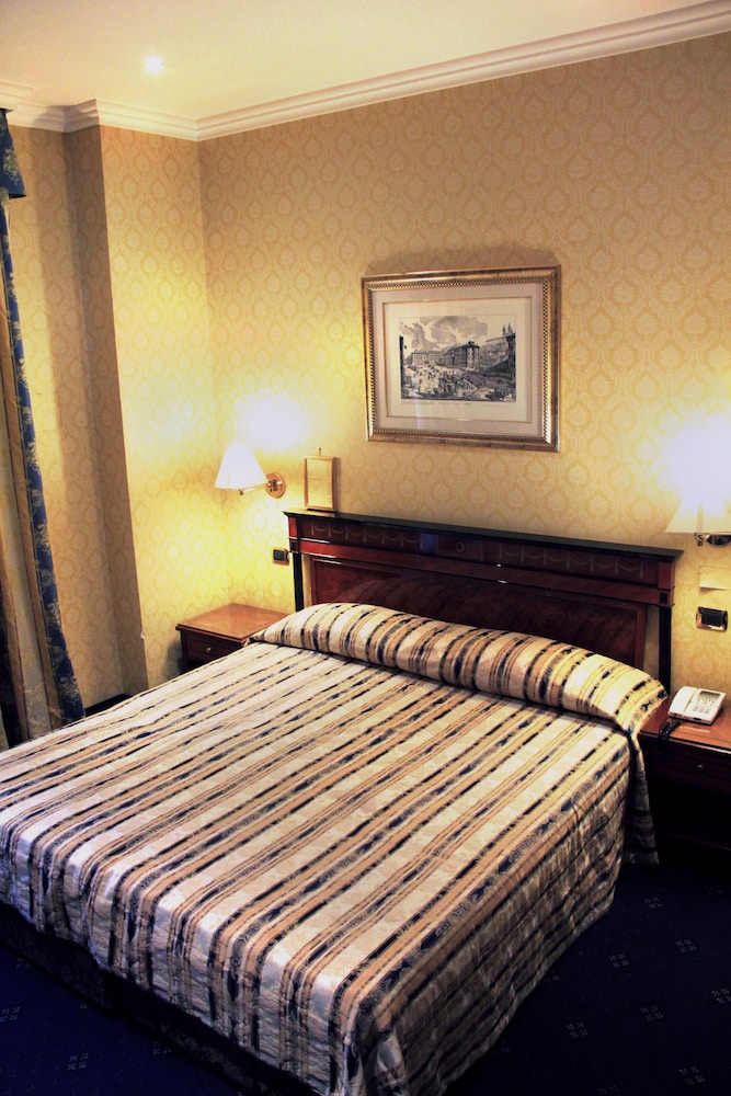 Hotel Catone