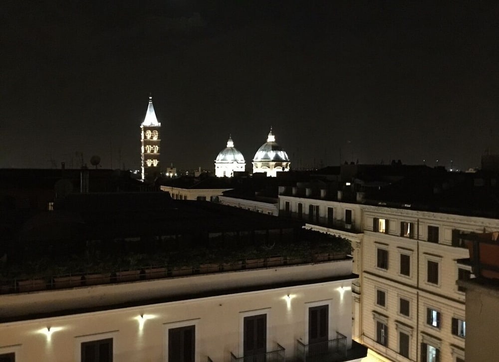 Hotel Champagne Palace