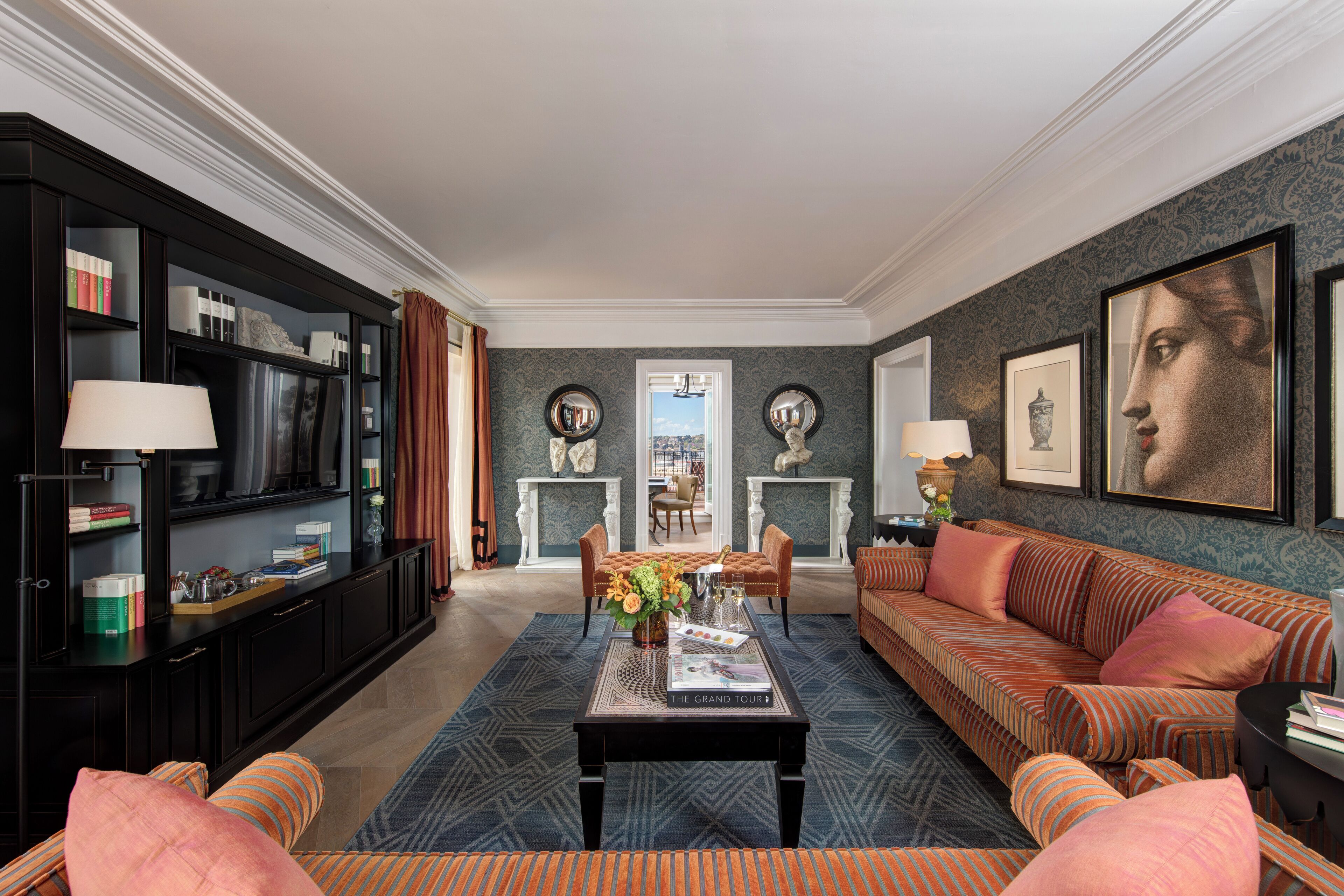 Hotel de la Ville, a Rocco Forte Hotel