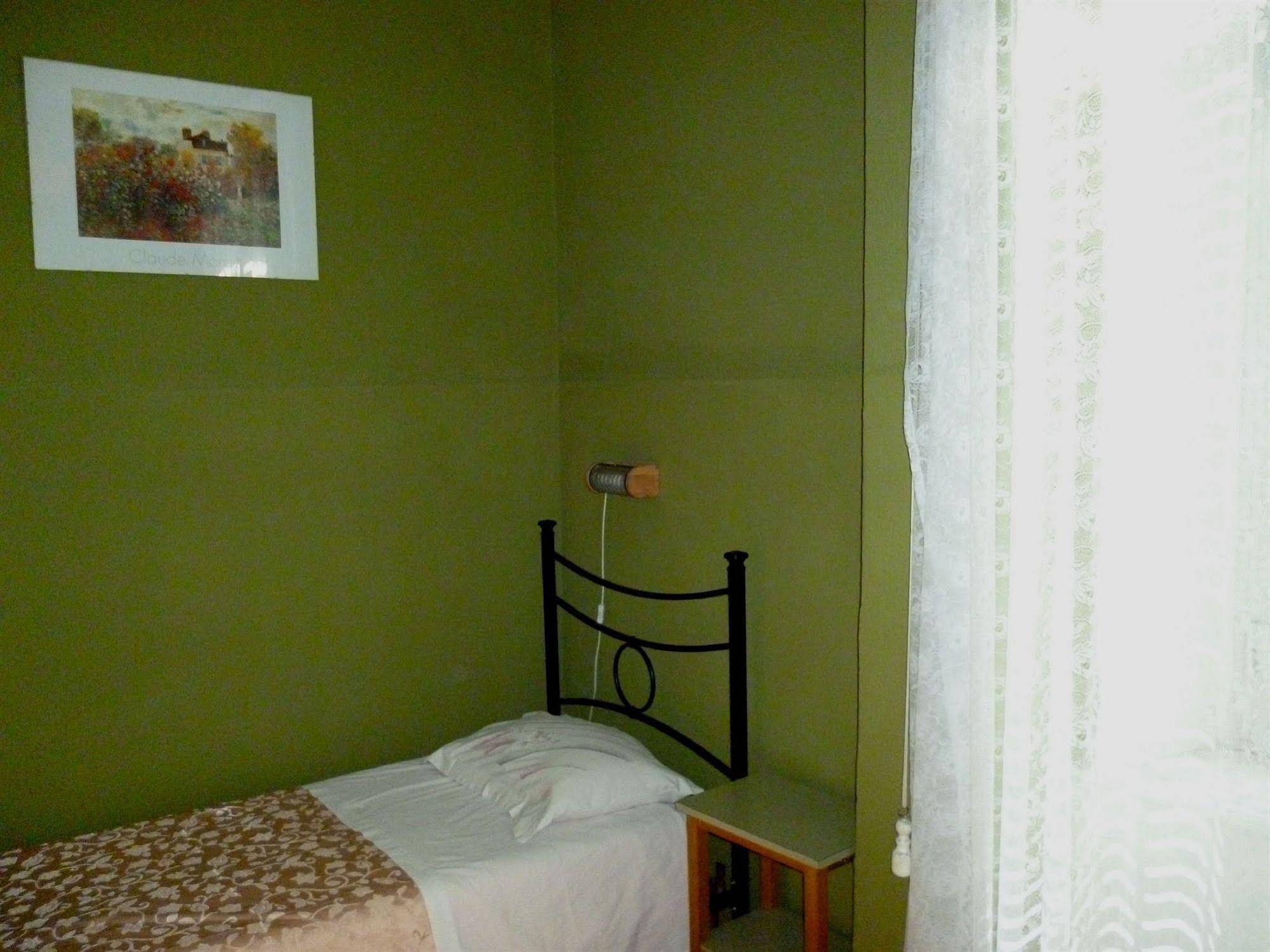 Hotel Giamaica For Girls & Ladies Only