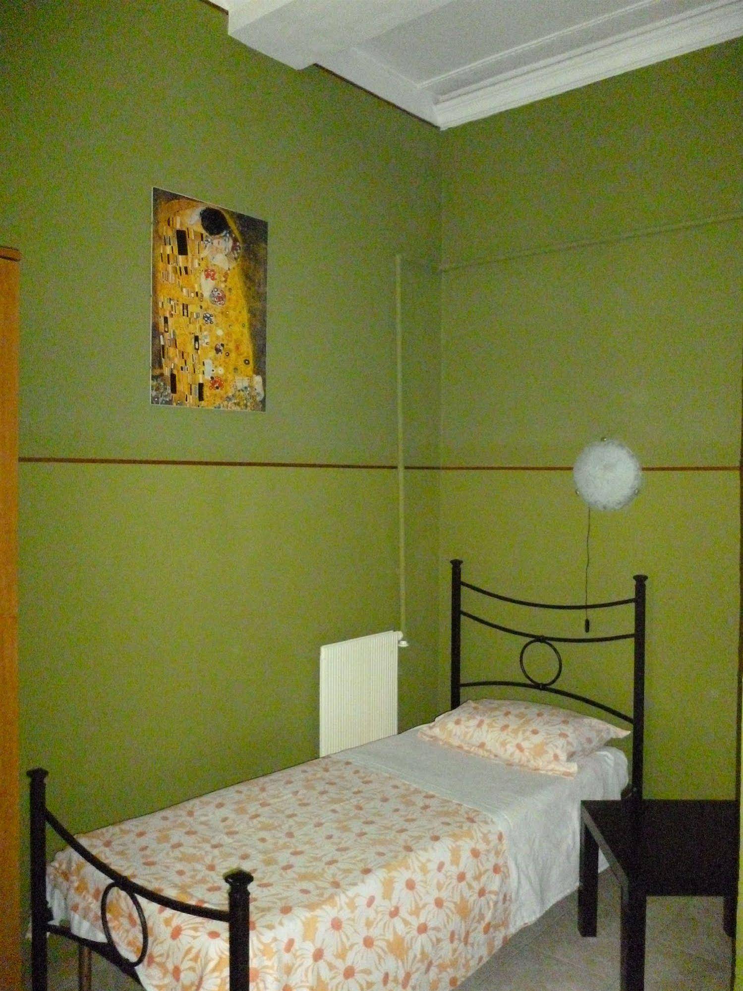 Hotel Giamaica For Girls & Ladies Only