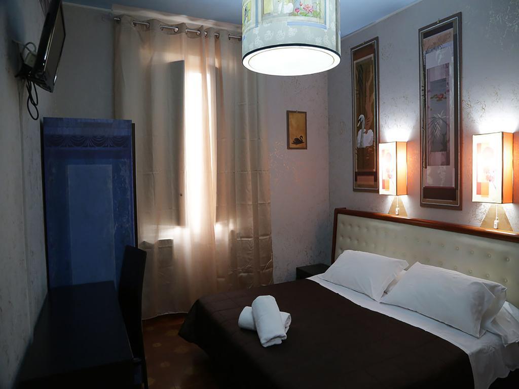 Hotel Roma Room