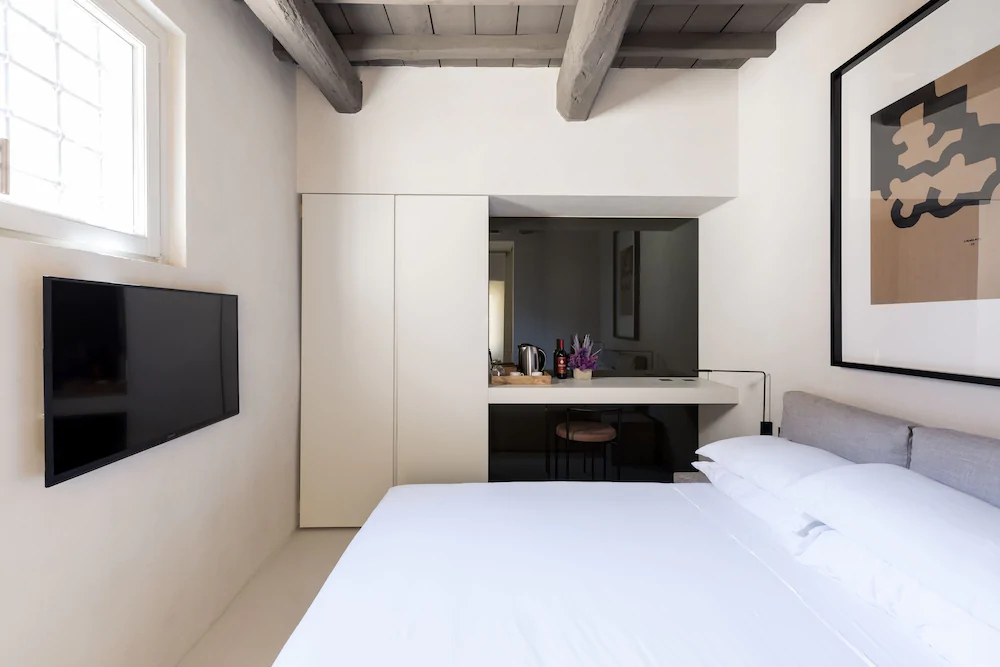 Hotel Scenario