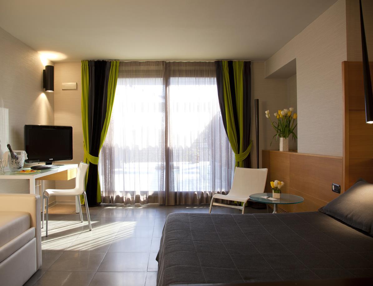 Hotel Zone