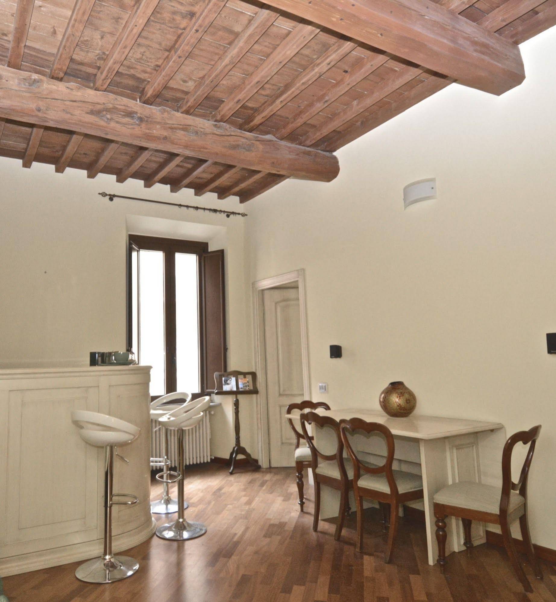 House & The City Colosseo Apartments
