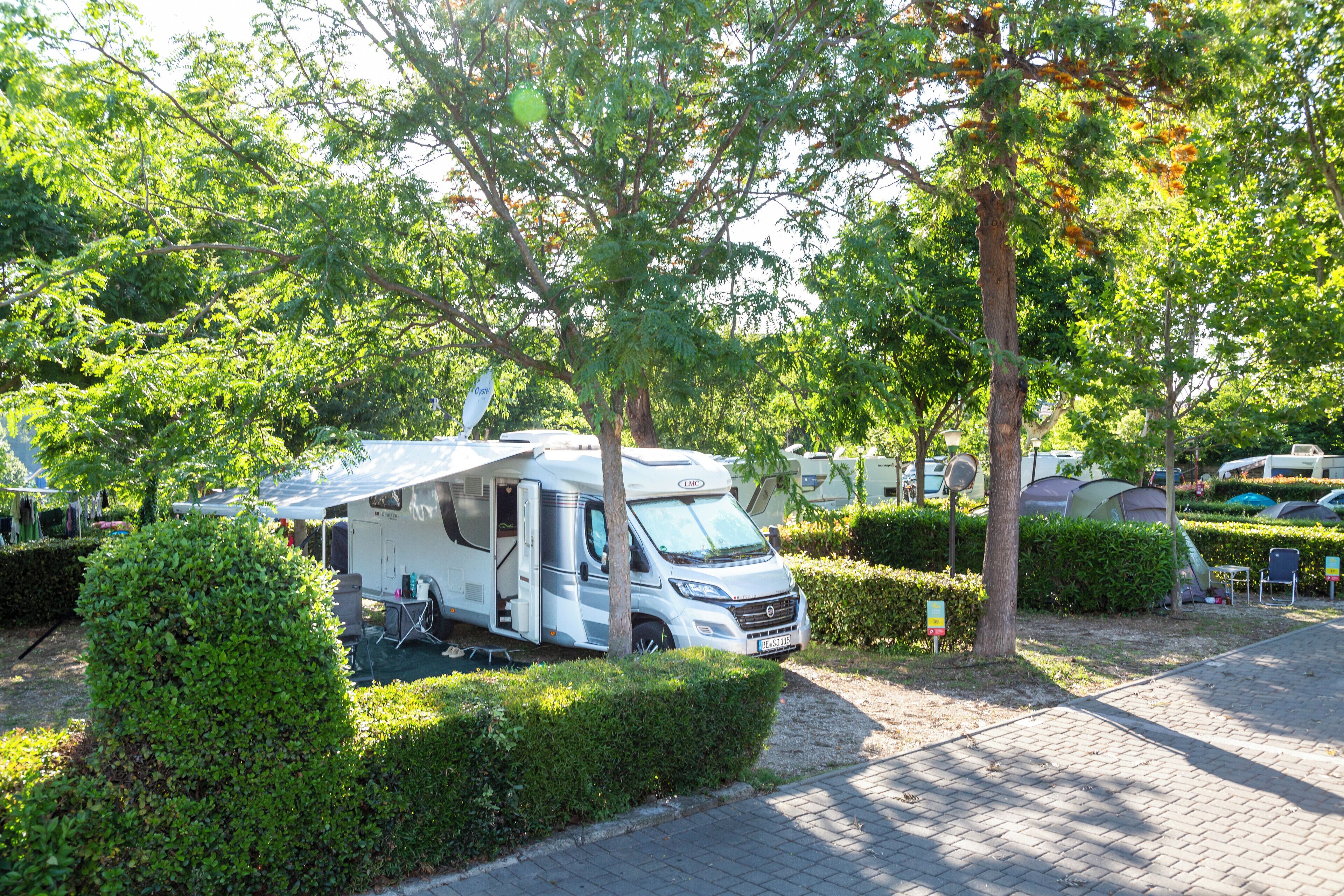 hu Roma Camping In Town