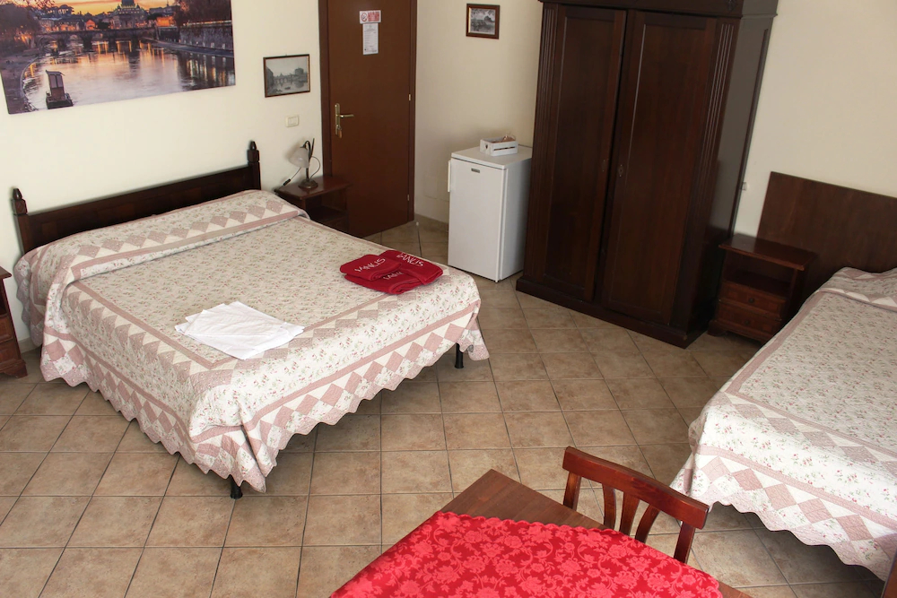 Ianus Guest House