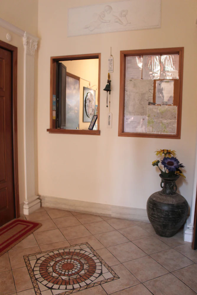 Ianus Guest House