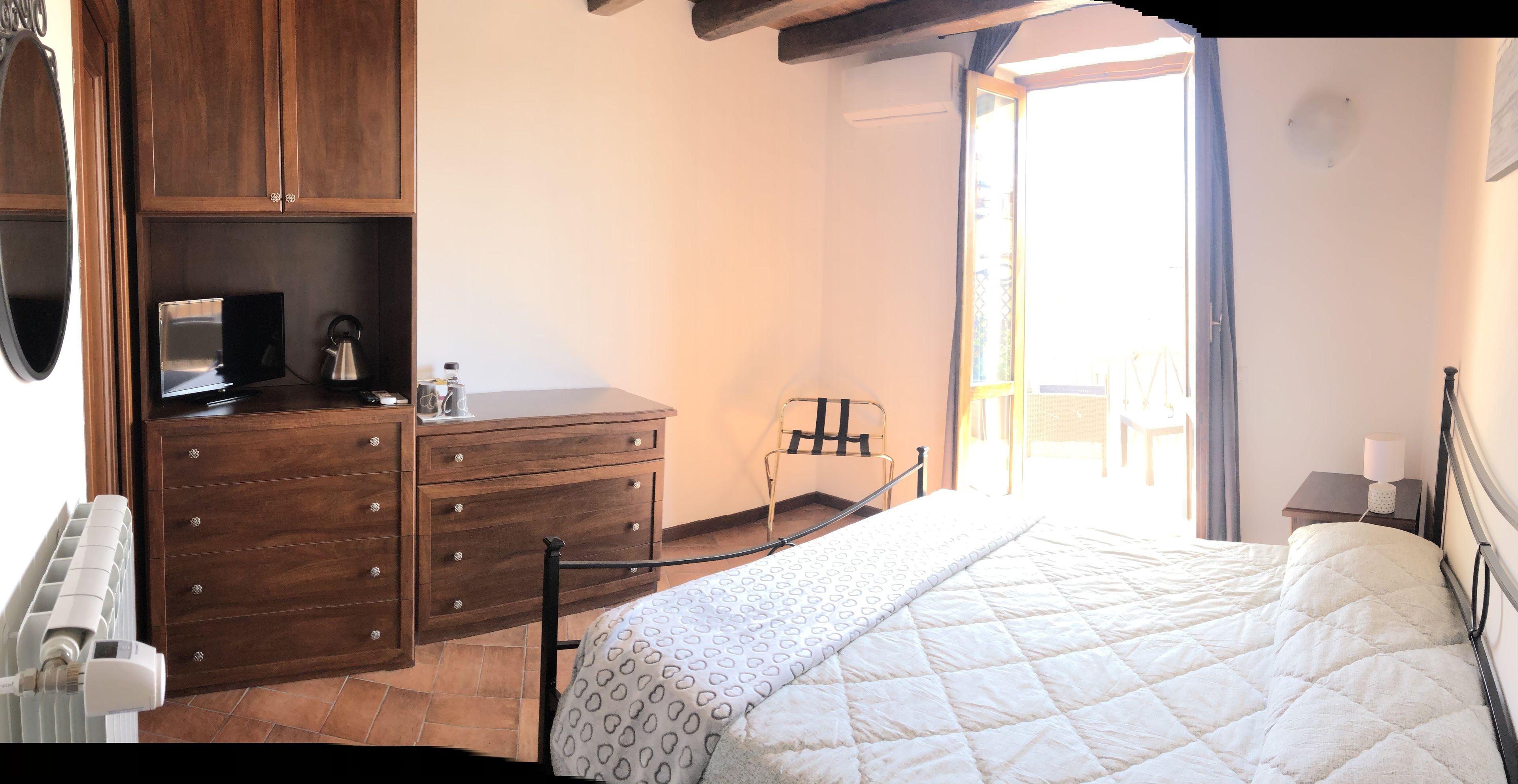 Il Re alla Reginella Guest House