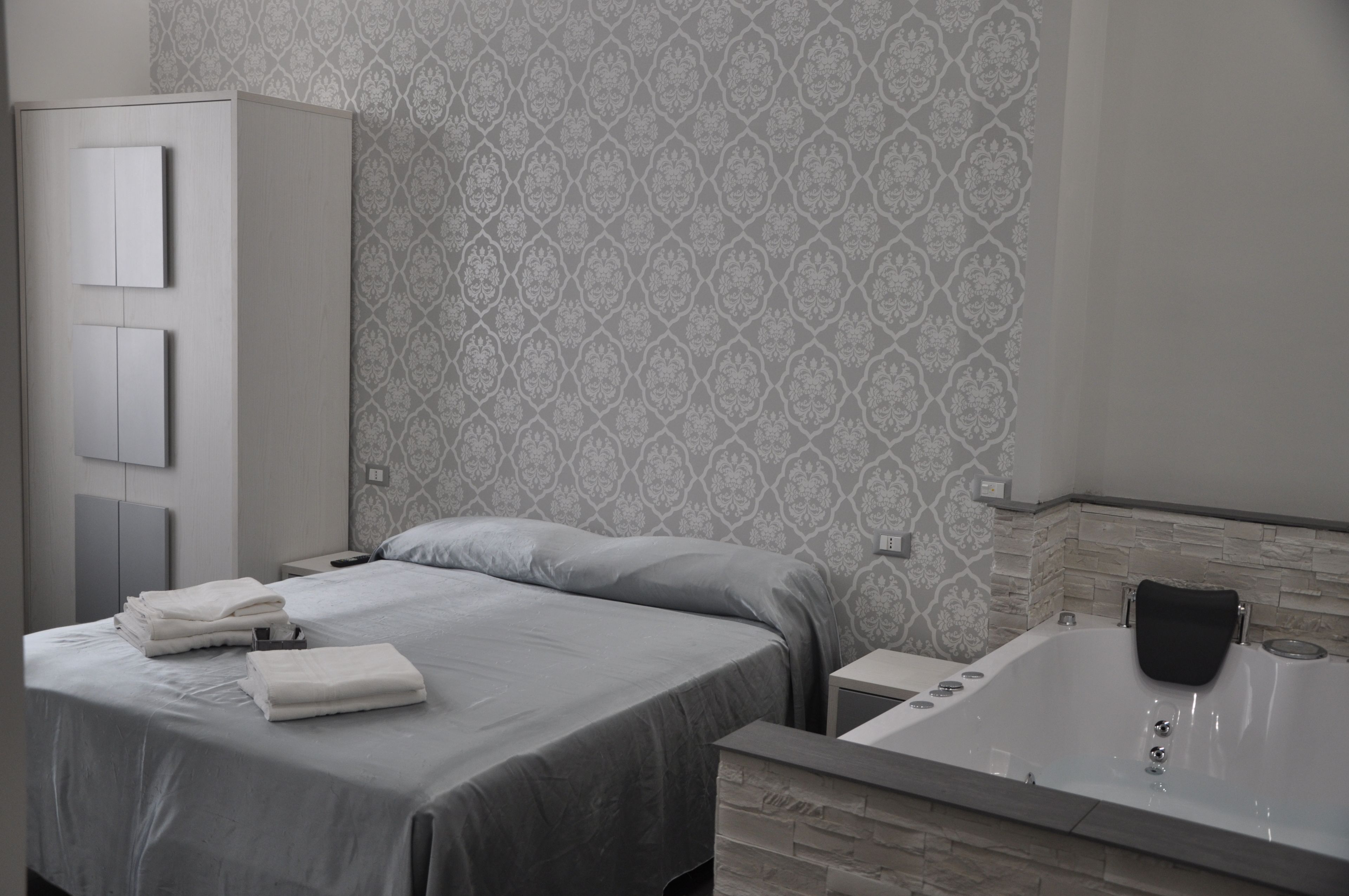 Imperial Suite (Monti)