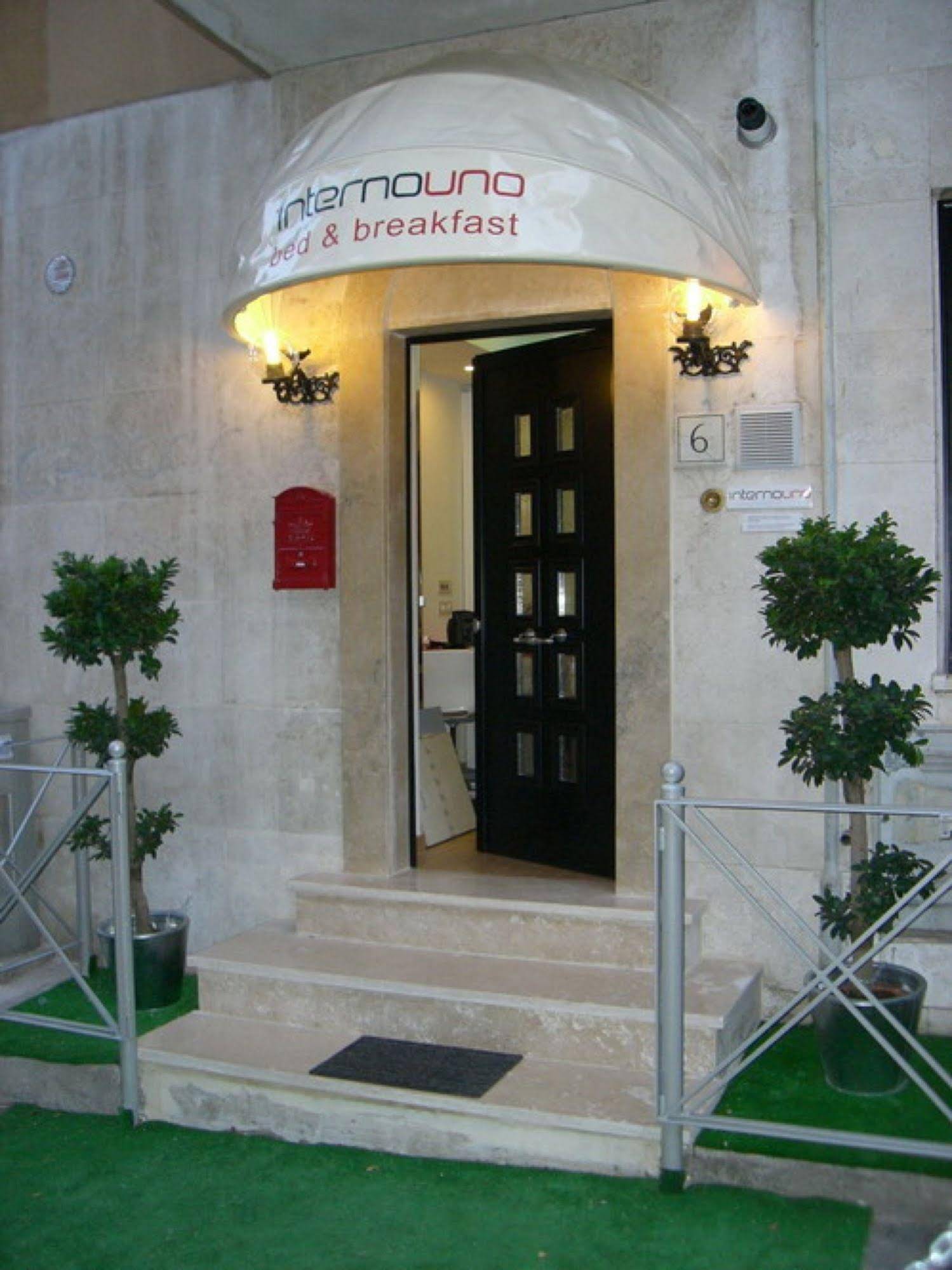 Internouno
