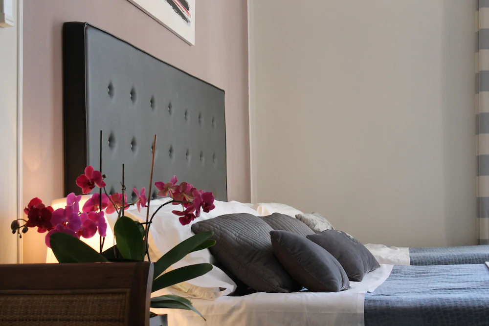 Little Rose Rooms
