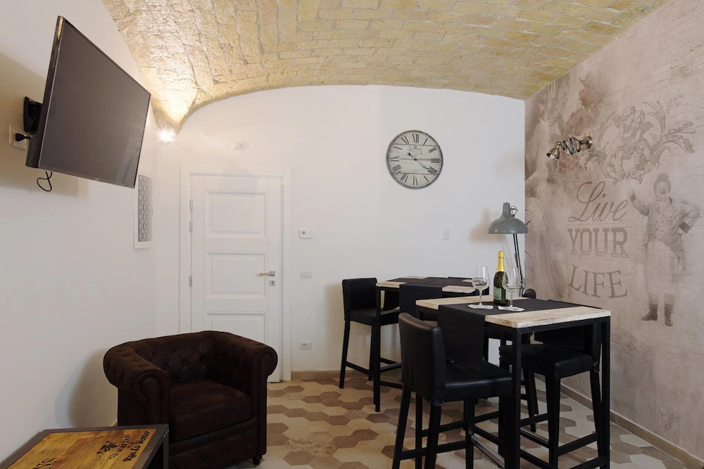Mirko Luxury Inn