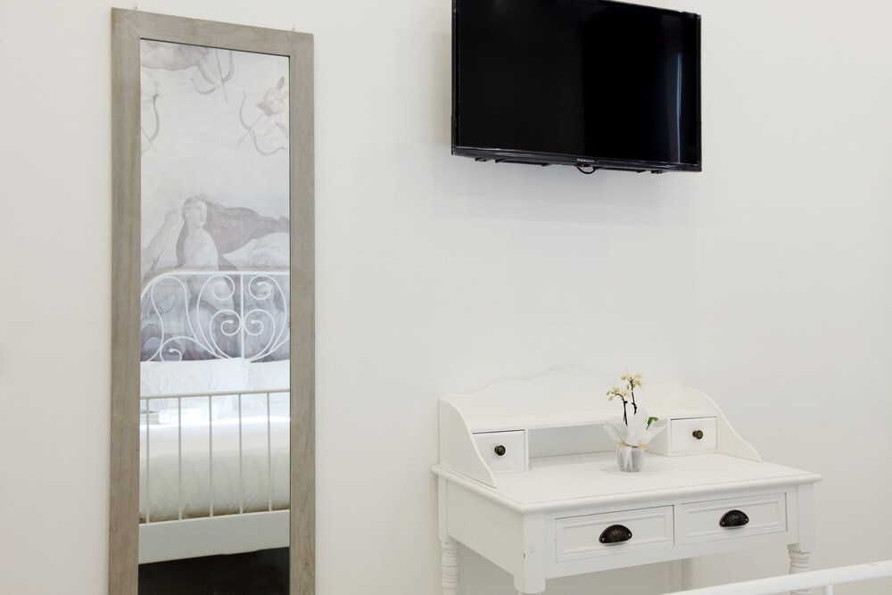 Mirko Luxury Inn